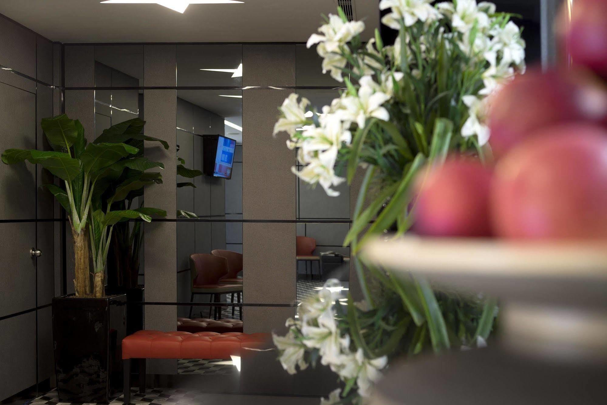 Hotel 81 Premier Hollywood Singapur Dış mekan fotoğraf